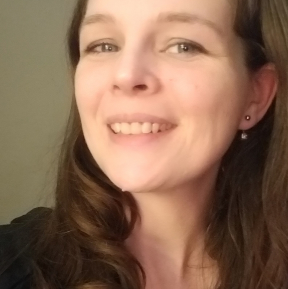 Meet your Posher, Kayla - Picture 1 of 1